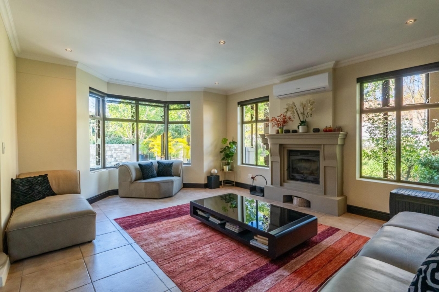 To Let 4 Bedroom Property for Rent in Boschenmeer Golf Country Estate Western Cape